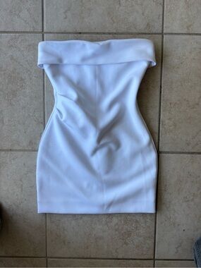 Aritzia Babaton Dress